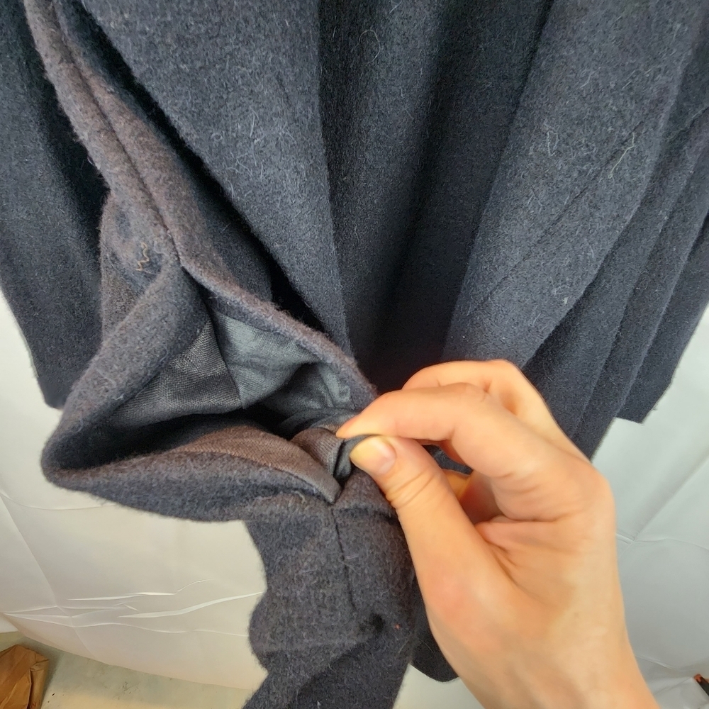 Designer wool coat size S in EUC - Picture 7 of 9